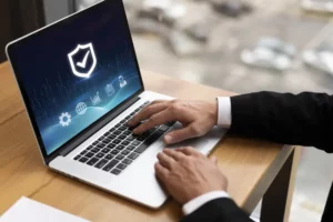 image représentant un PC avec un bouclier pour la sécurité