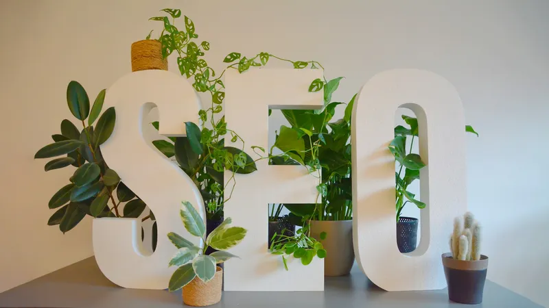 Illustration pour le SEO avec les lettres entouré de plantes